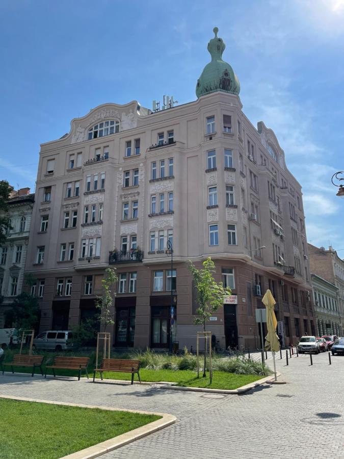 Bakats Square Premium Apartment With Ac Budapest Exterior foto